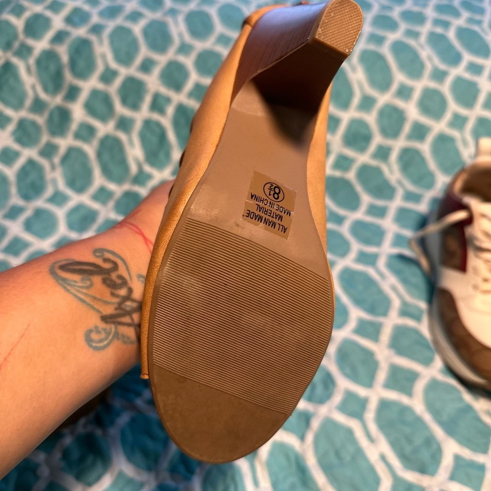 Cute sandals - Picture 3 of 5